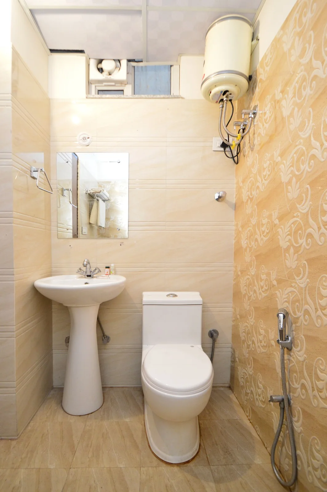 Hotel Morgan bathroom interior